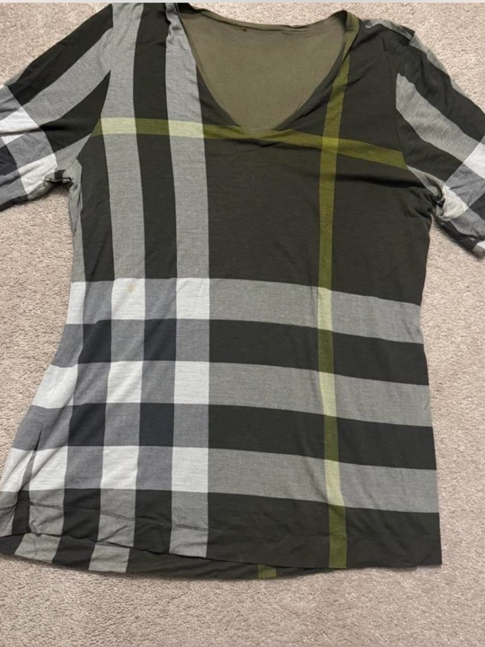 Burberry reversible V-Neck Women’s Top